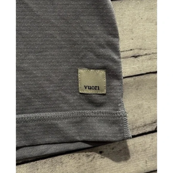 VUORI Mens Tradewind Active Performance Shirt Sz L Gray Short Sleeve Pocket V109 - Picture 5 of 12